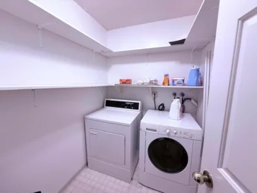 Primary Bathroom Photo of 5 7171 Blundell Road, Richmond, BC