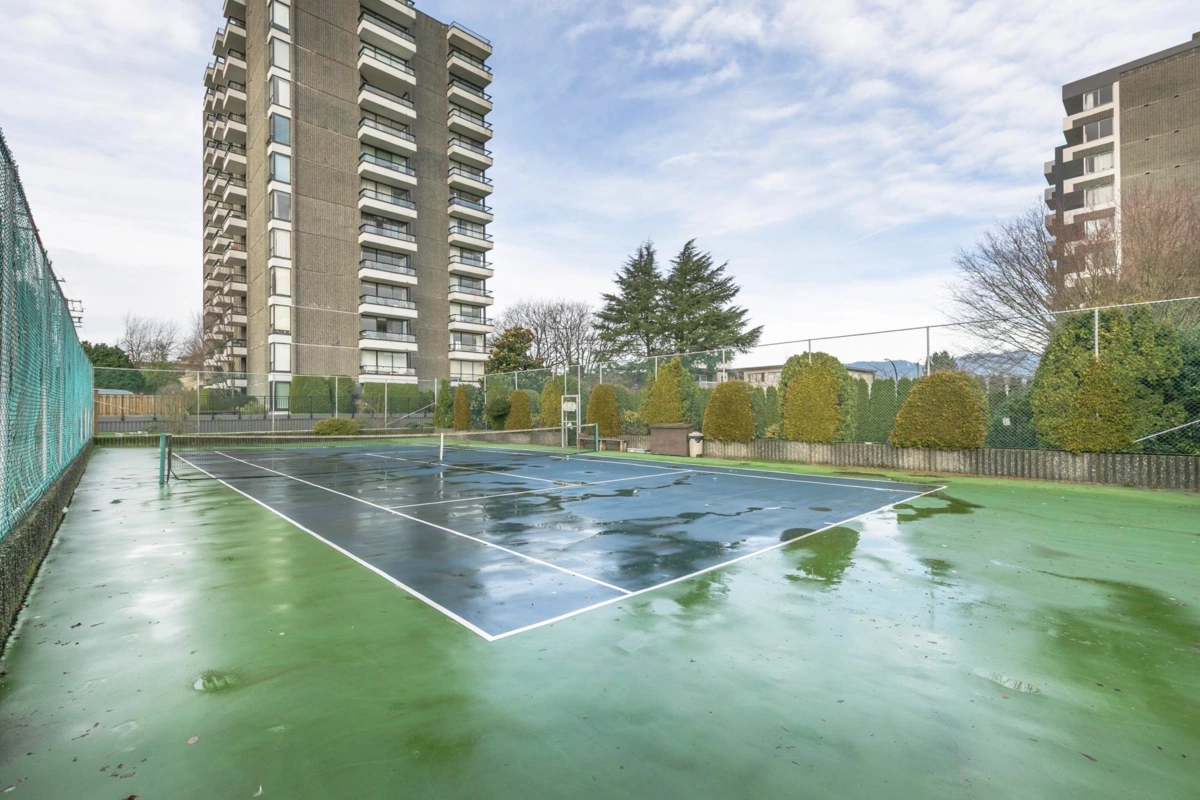 Hallway Photo of 501 2370 W 2nd Avenue, Vancouver, BC