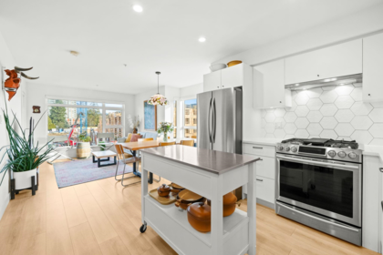 303 1519 Crown Street, North Vancouver, BC