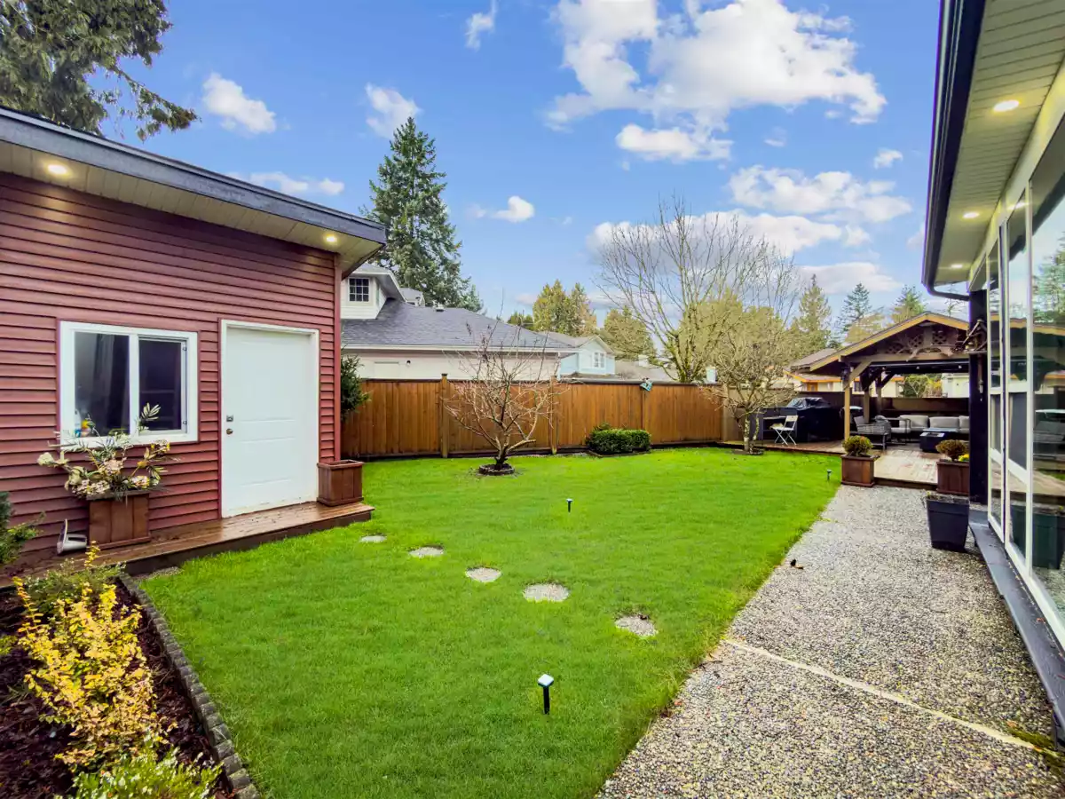 Bedroom 2 Photo of 15656 92a Avenue, Surrey, BC