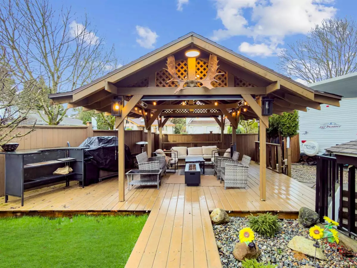 Bedroom 3 Photo of 15656 92a Avenue, Surrey, BC