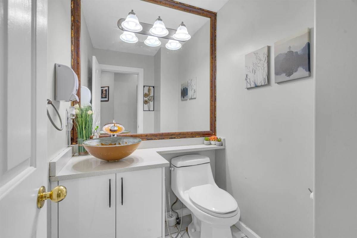 Bedroom 4 Photo of 15656 92a Avenue, Surrey, BC