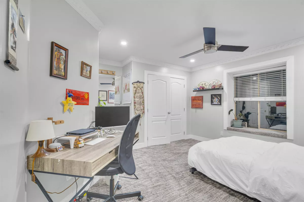 Outdoor Deck Photo of 15656 92a Avenue, Surrey, BC