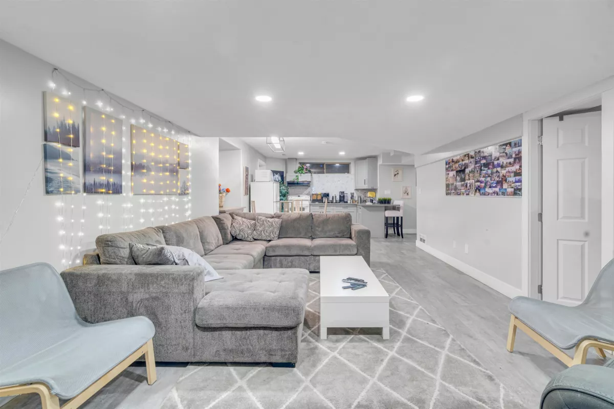 Outdoor Kitchen Photo of 15656 92a Avenue, Surrey, BC