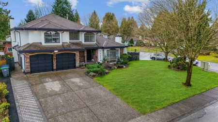 Fitness Center Photo Near 15656 92a Avenue, Surrey, BC