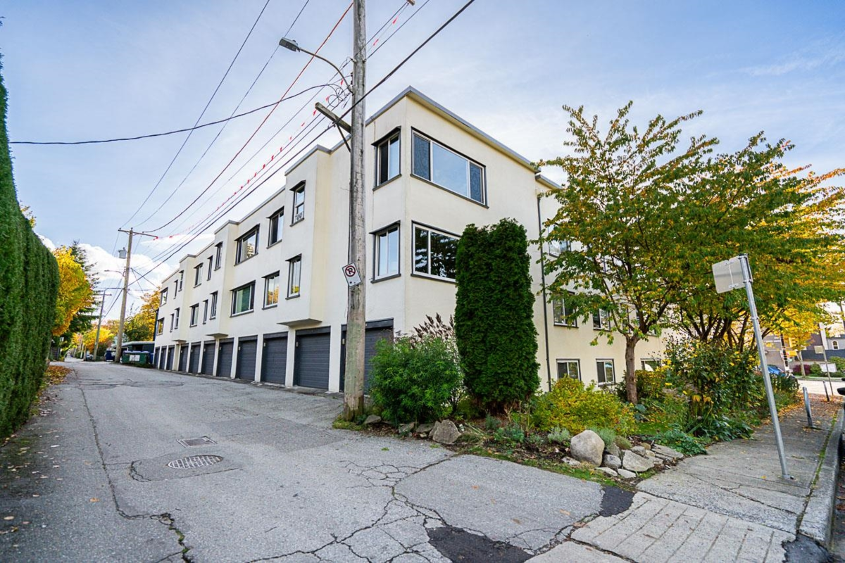 Garden / Landscaping Photo of 305 3530 Cambie Street, Vancouver, BC