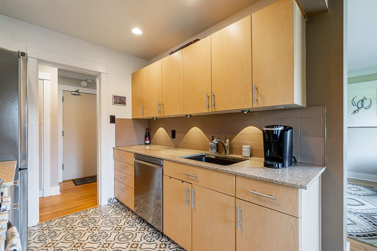 Laundry Room Photo of 305 3530 Cambie Street, Vancouver, BC