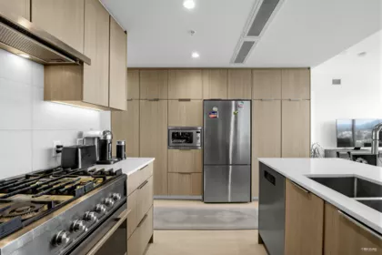 1906 1401 Hunter Street, North Vancouver, BC