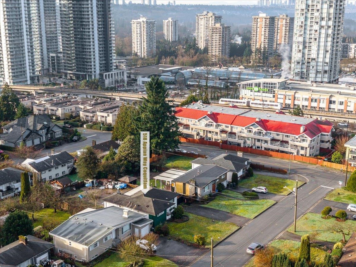 Kitchen Photo of 518 Appian Way, Coquitlam, BC
