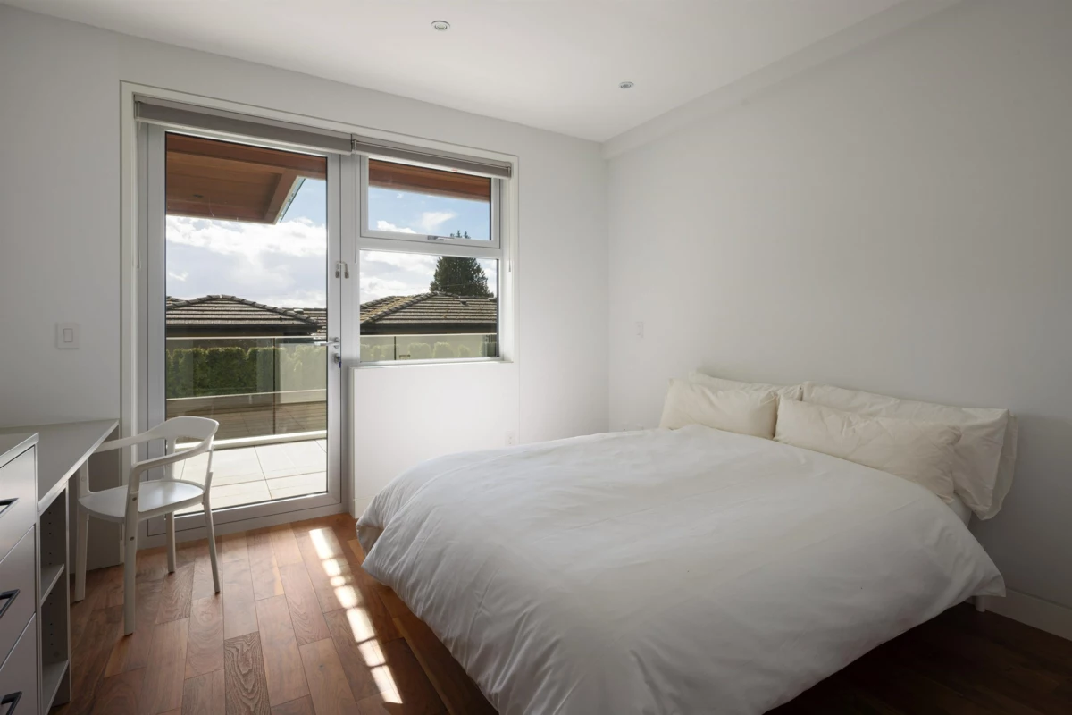 Backyard Photo of 1715 22nd Street, West Vancouver, BC