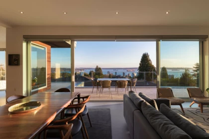1715 22nd Street, West Vancouver, BC