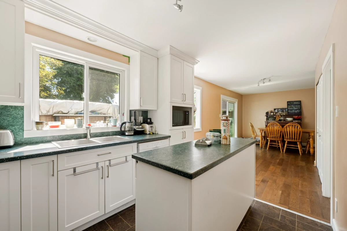 Primary Bedroom Photo of 20820 51 Avenue, Langley, BC