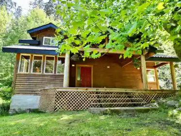 Breakfast Nook Photo of 722 West Bay Road, Gambier Island, BC