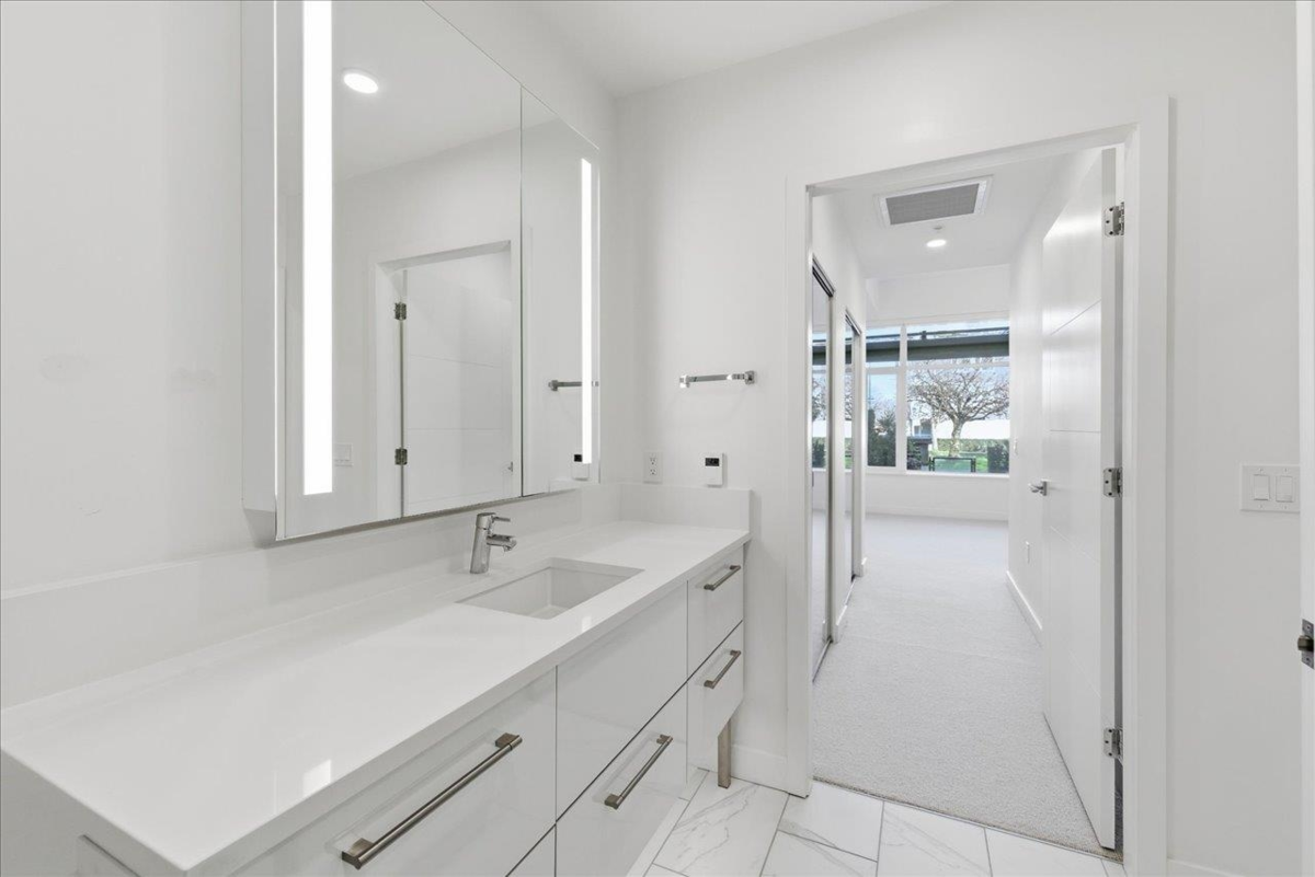 Basement Recreation Room Photo of 104 438 W King Edward Avenue, Vancouver, BC