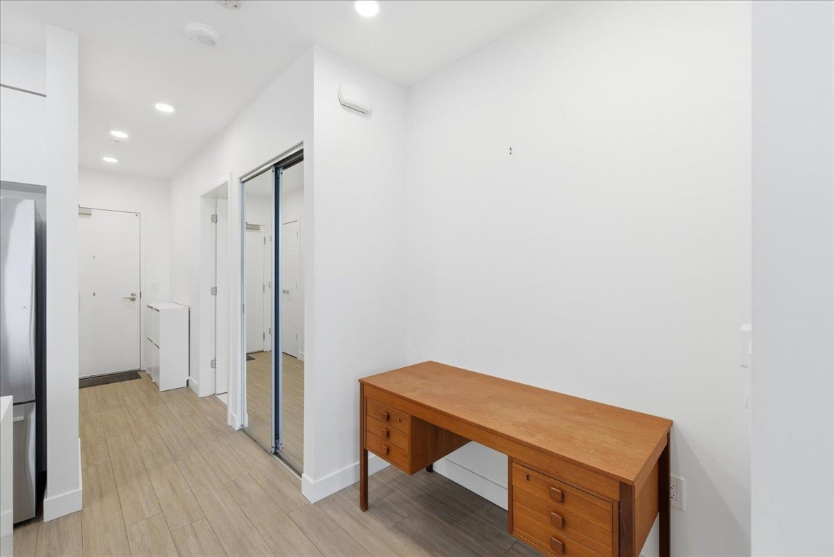 Walk-In Closet Photo of 104 438 W King Edward Avenue, Vancouver, BC