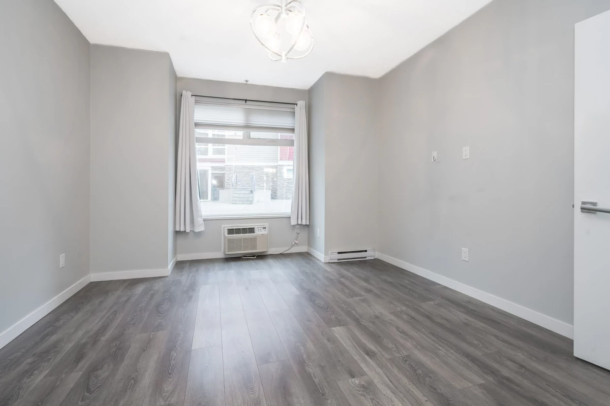 Basement Recreation Room Photo of 101 2242 Whatcom Road, Abbotsford, BC