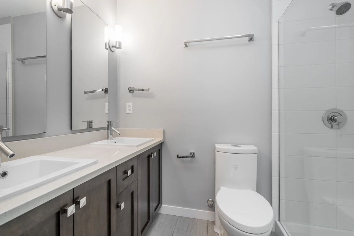 Hallway Photo of 101 2242 Whatcom Road, Abbotsford, BC