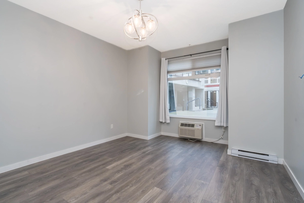 Mudroom Photo of 101 2242 Whatcom Road, Abbotsford, BC