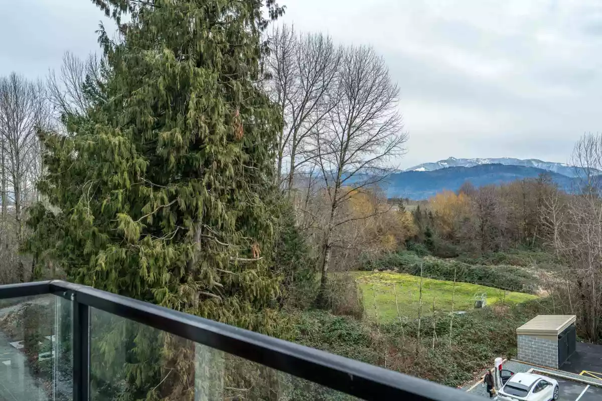 Outdoor Deck Photo of 101 2242 Whatcom Road, Abbotsford, BC