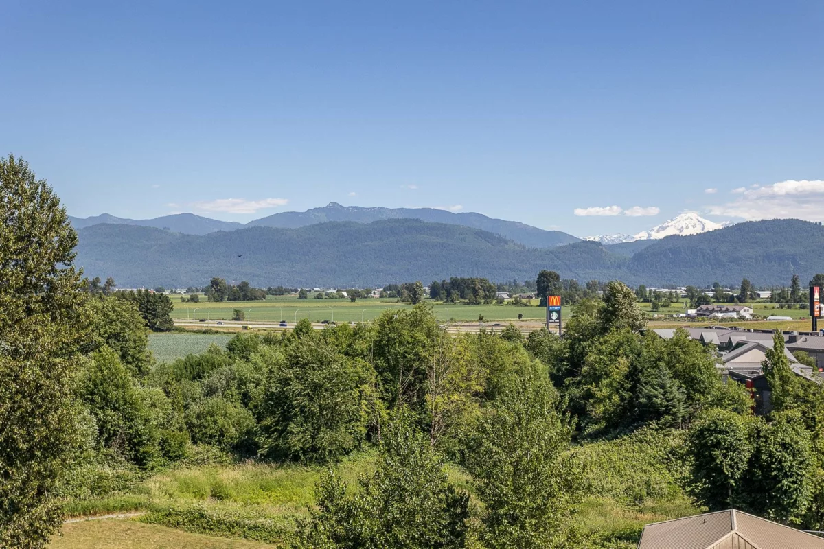 Swimming Pool Photo of 101 2242 Whatcom Road, Abbotsford, BC