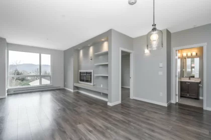 Walk-In Closet Photo of 101 2242 Whatcom Road, Abbotsford, BC