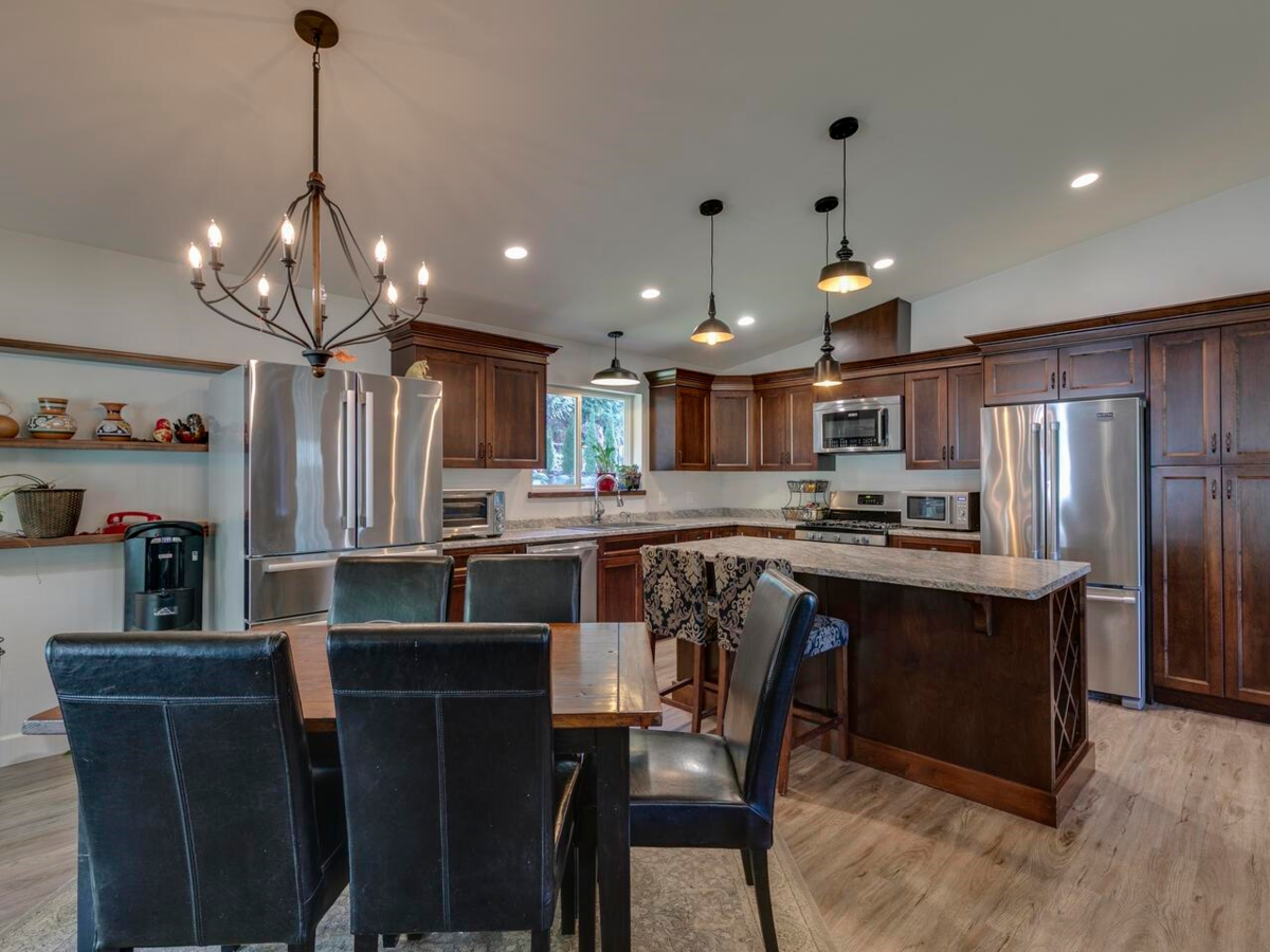 Guest Bathroom Photo of 36478 Cascade Ridge Drive, Mission, BC