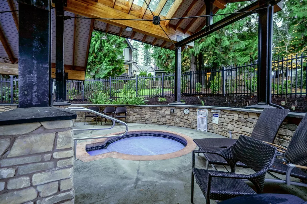 Backyard Photo of 100 6299 144 Street, Surrey, BC