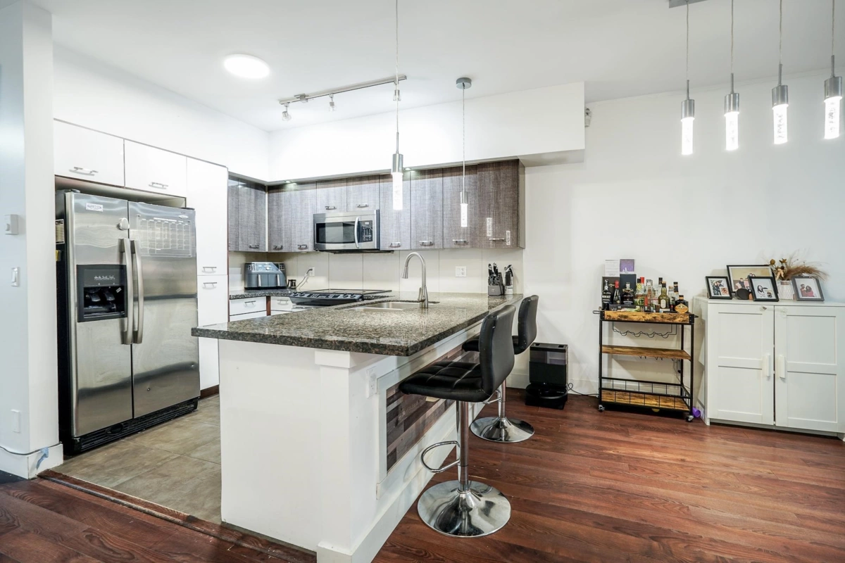 Dining Area Photo of 100 6299 144 Street, Surrey, BC