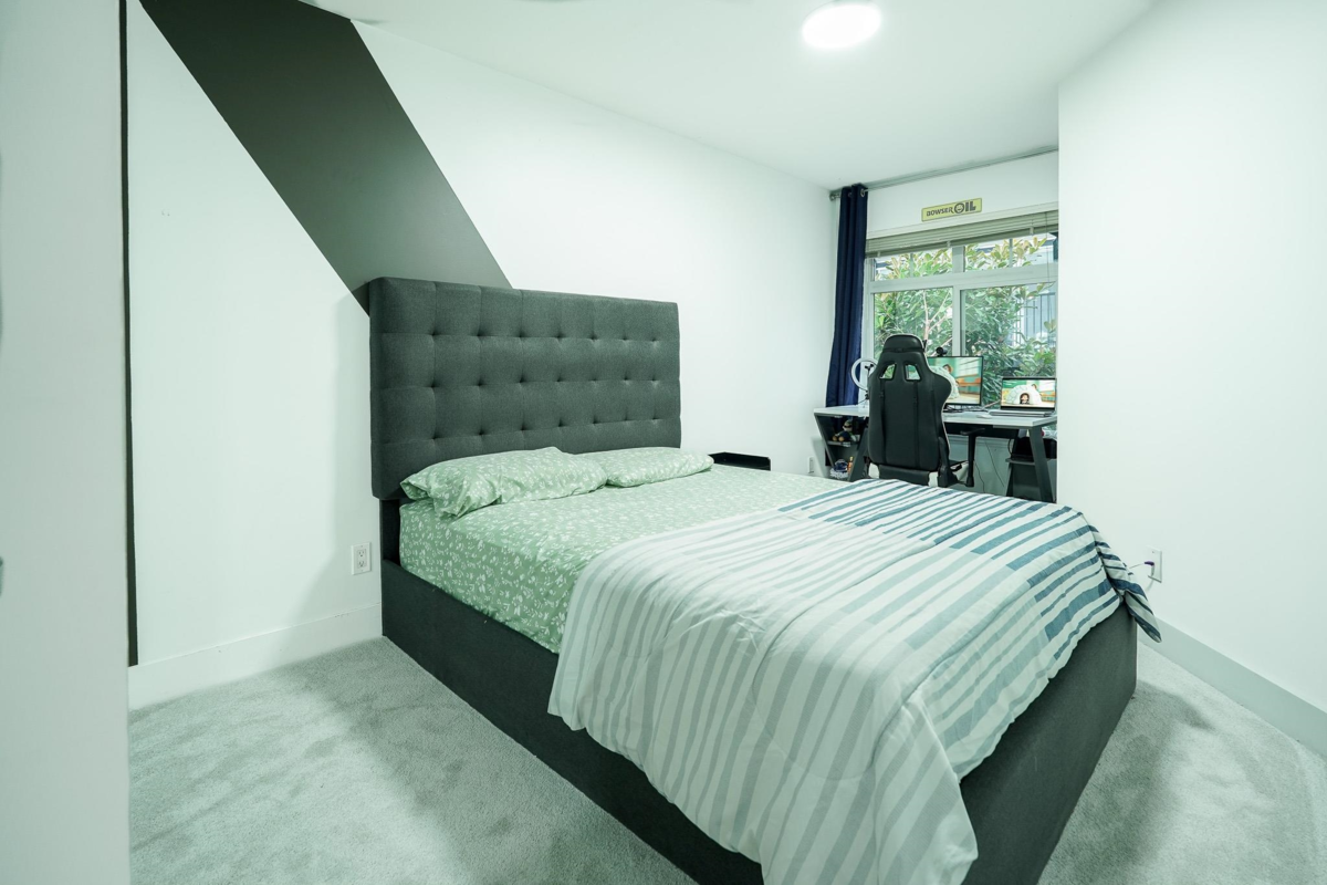 Loft / Bonus Room Photo of 100 6299 144 Street, Surrey, BC