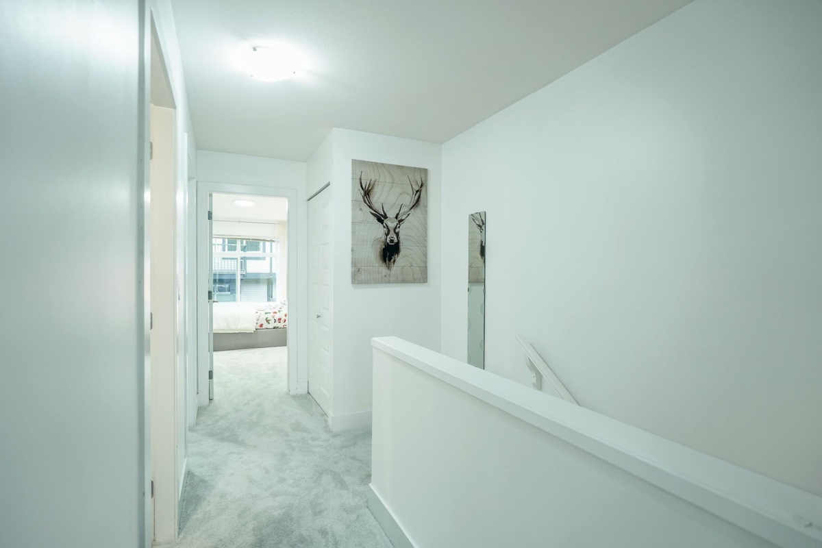 Office / Den Photo of 100 6299 144 Street, Surrey, BC