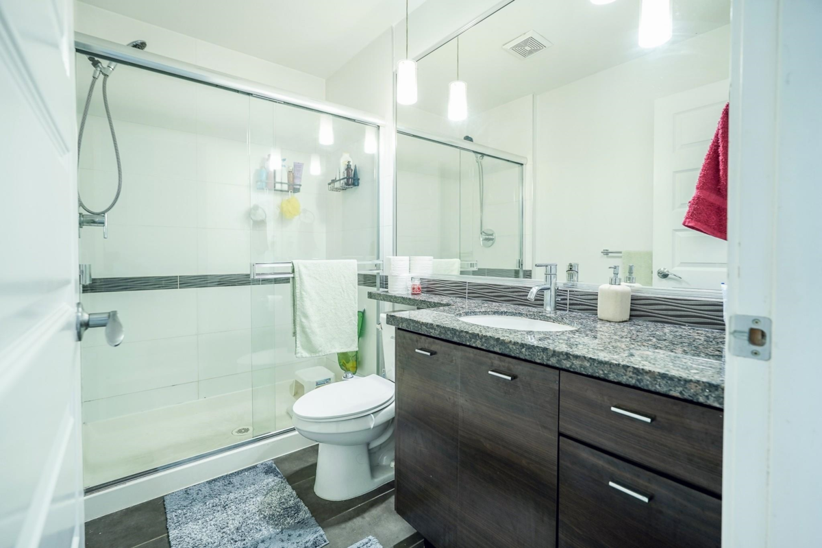 Powder Room Photo of 100 6299 144 Street, Surrey, BC