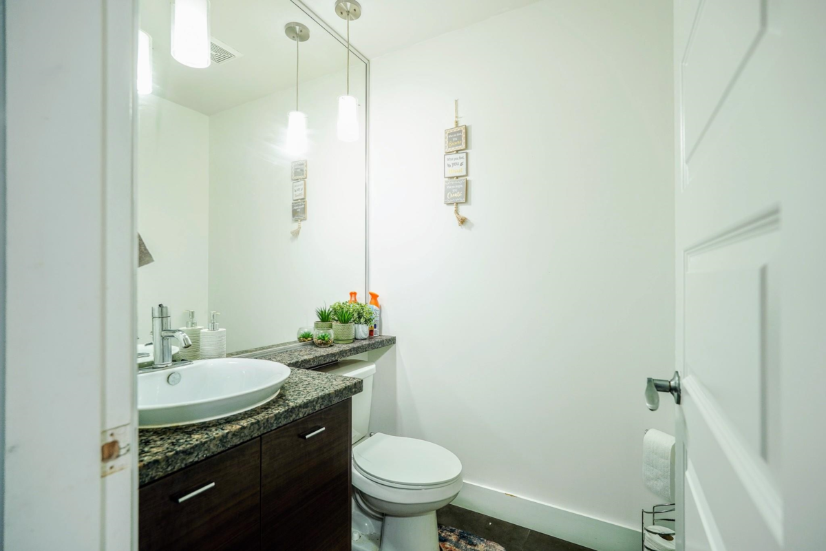 Walk-In Closet Photo of 100 6299 144 Street, Surrey, BC