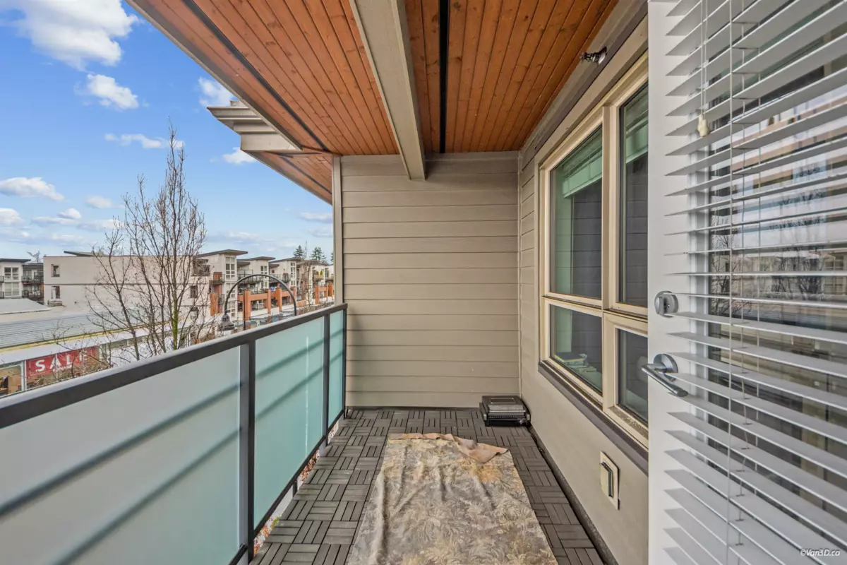 Entry Foyer Photo of 408 1673 Lloyd Avenue, North Vancouver, BC