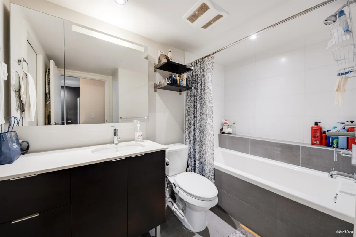 Office / Den Photo of 408 1673 Lloyd Avenue, North Vancouver, BC