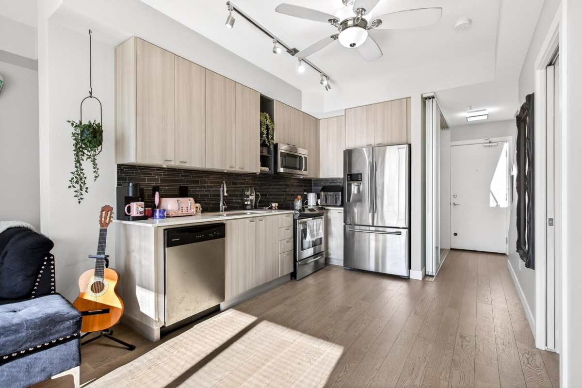 Breakfast Nook Photo of 502 3080 Gladwin Road, Abbotsford, BC
