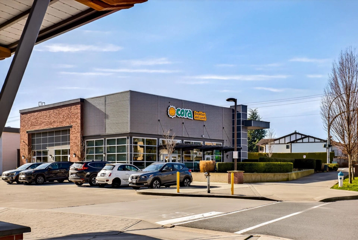 Front Yard Photo of 502 3080 Gladwin Road, Abbotsford, BC