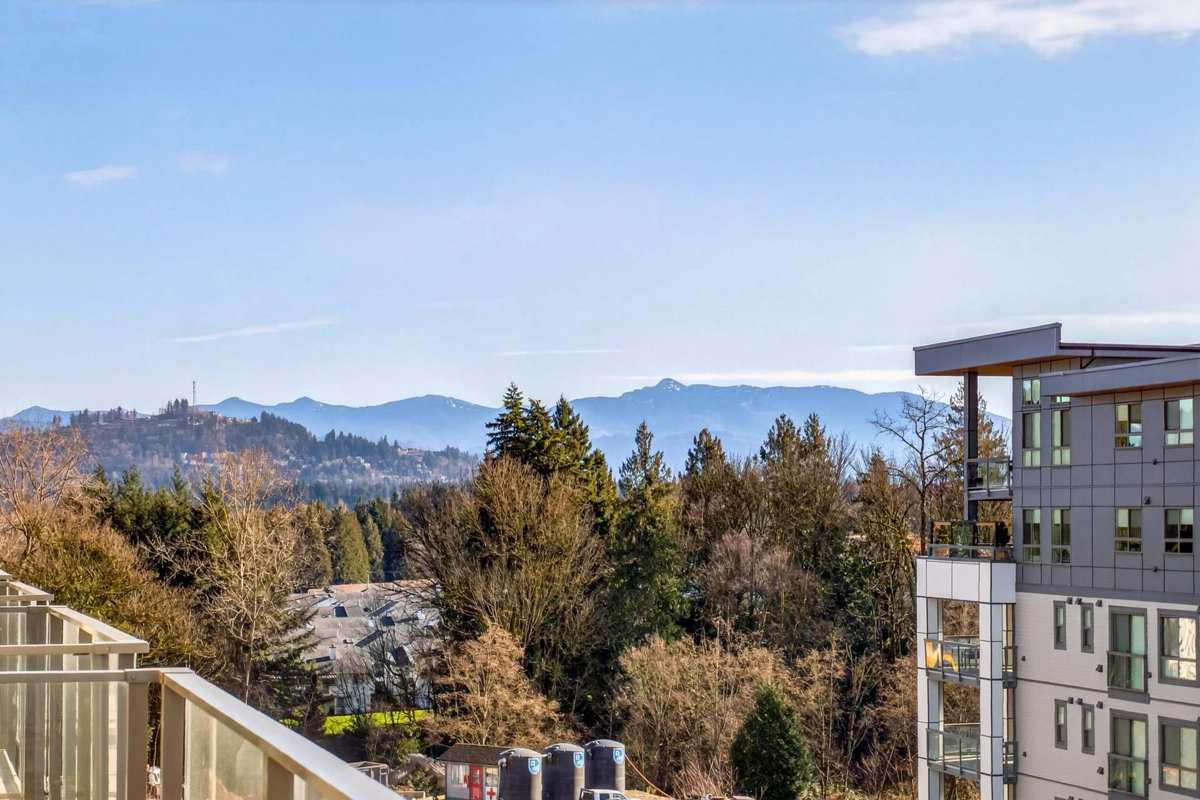 Guest Bathroom Photo of 502 3080 Gladwin Road, Abbotsford, BC