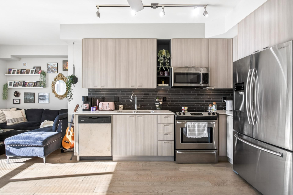 Primary Bedroom Photo of 502 3080 Gladwin Road, Abbotsford, BC