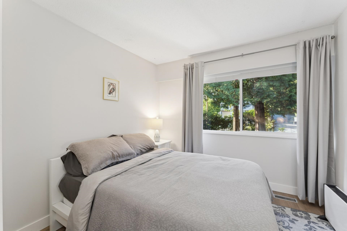 Bedroom 3 Photo of 2060 Deep Cove Crescent, North Vancouver, BC