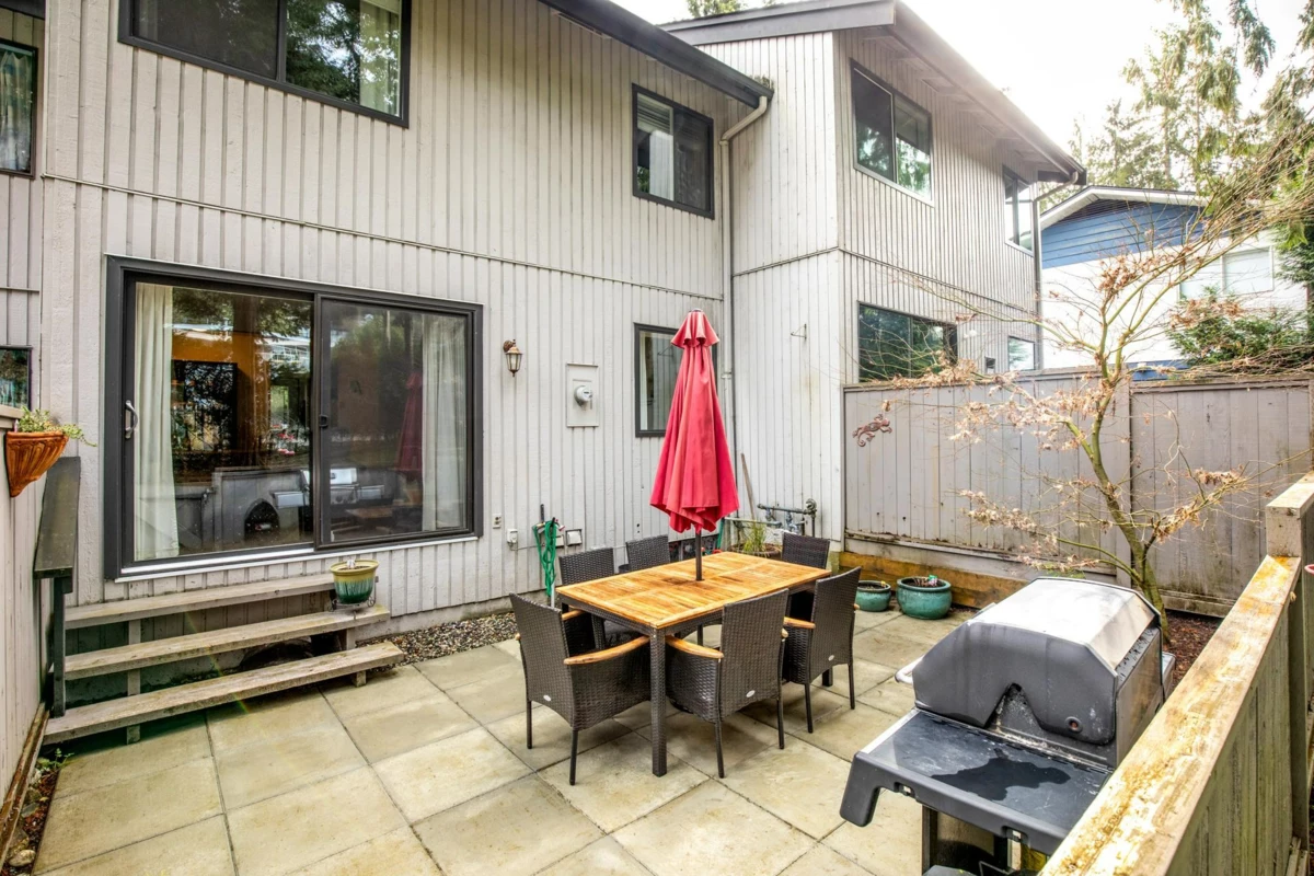 Front Yard Photo of 2060 Deep Cove Crescent, North Vancouver, BC