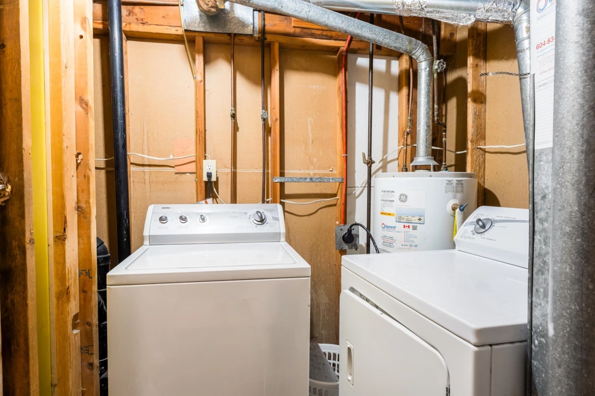Mudroom Photo of 2060 Deep Cove Crescent, North Vancouver, BC