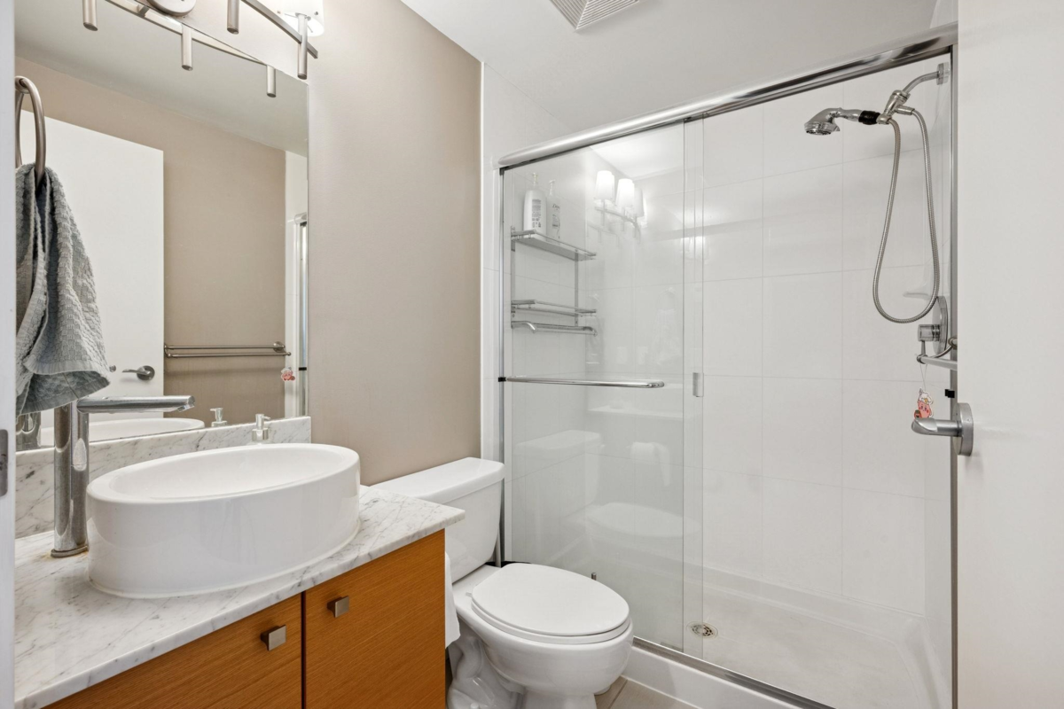 Guest Bathroom Photo of 808 6888 Alderbridge Way, Richmond, BC
