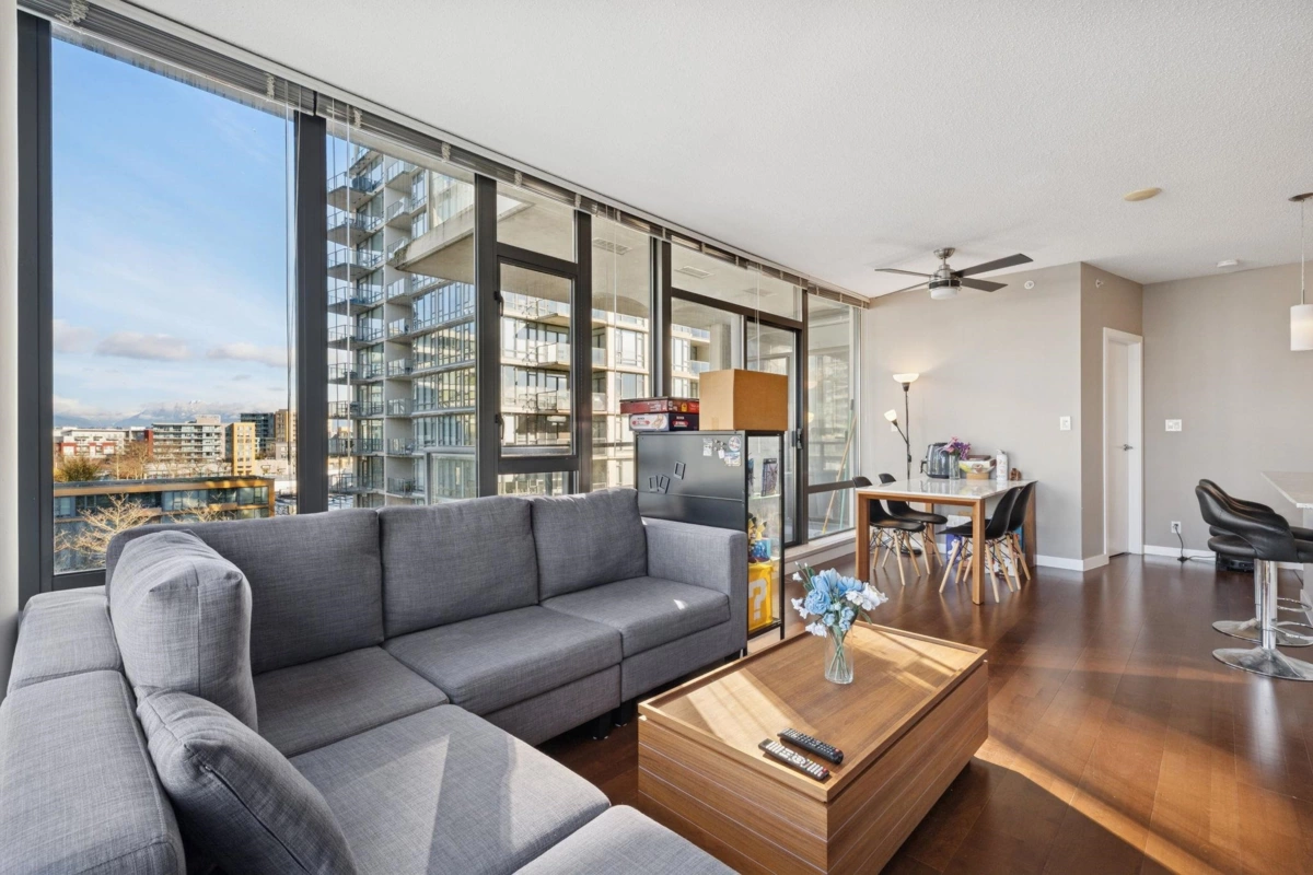 Kitchen Island Photo of 808 6888 Alderbridge Way, Richmond, BC