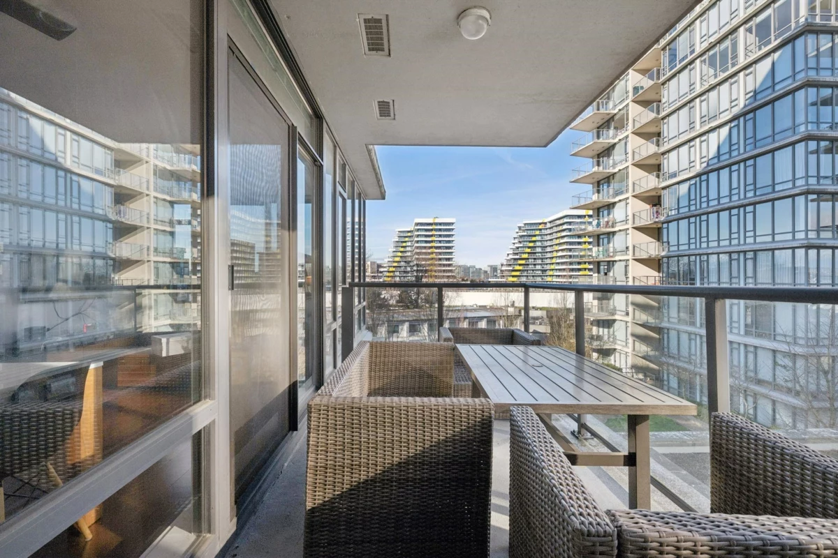 Mudroom Photo of 808 6888 Alderbridge Way, Richmond, BC