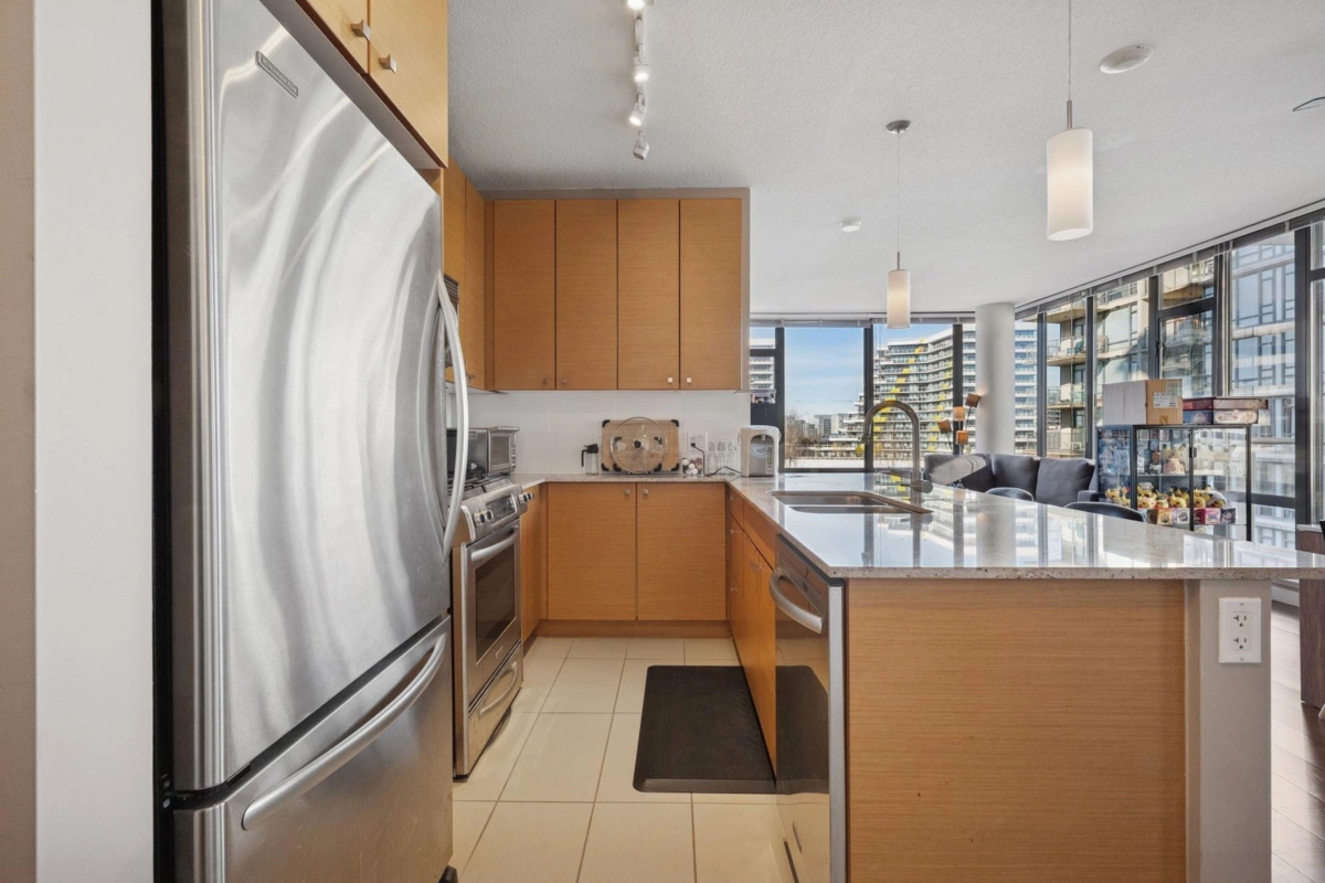 Primary Bathroom Photo of 808 6888 Alderbridge Way, Richmond, BC