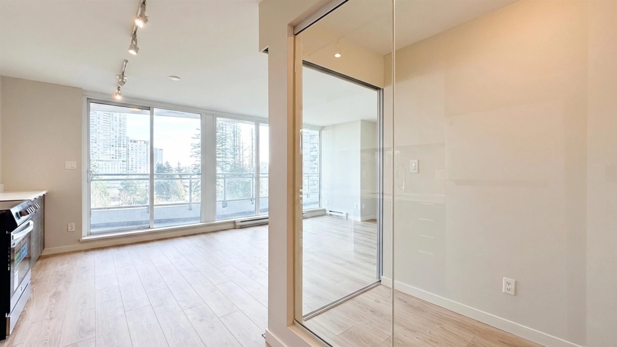 Guest Bathroom Photo of 705 13303 Central Avenue, Surrey, BC