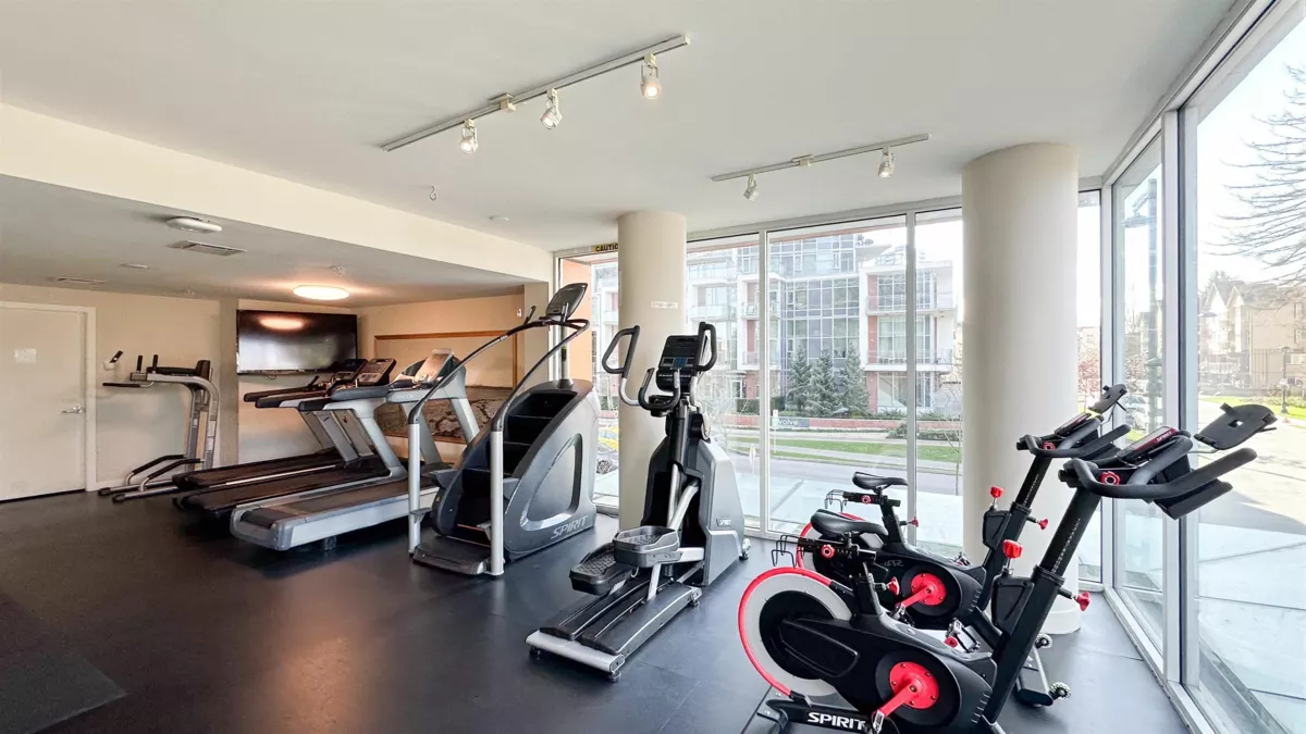 Hallway Photo of 705 13303 Central Avenue, Surrey, BC