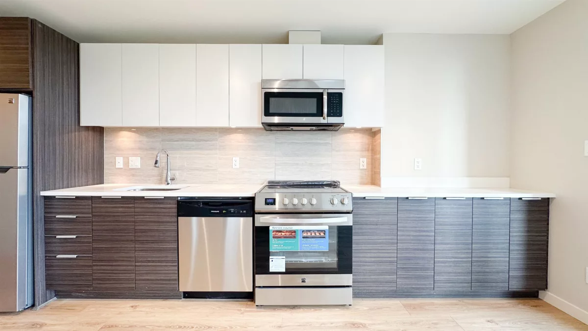 Kitchen Island Photo of 705 13303 Central Avenue, Surrey, BC