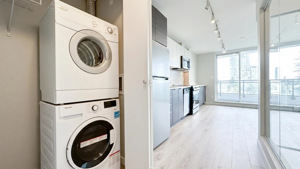 Powder Room Photo of 705 13303 Central Avenue, Surrey, BC