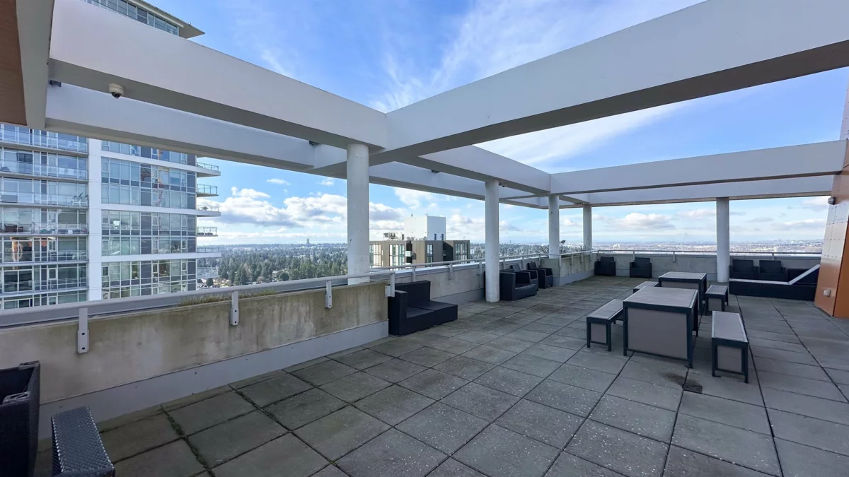 Staircase Photo of 705 13303 Central Avenue, Surrey, BC